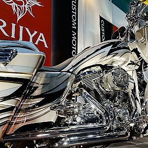 (4K)Sway FLHER Bagger TRIJYA Custom トライジャ・ハーレーカスタム  - 大阪モーターサイクルショー2017